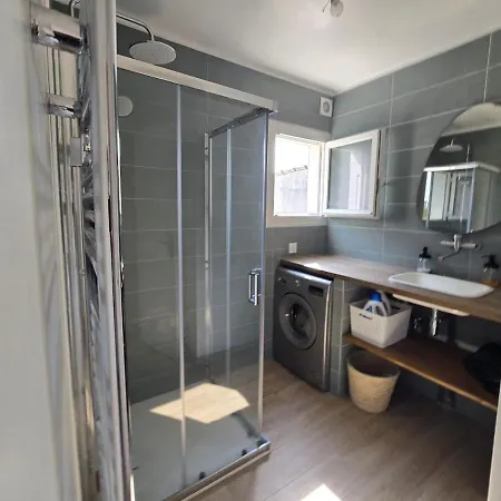 Maisonnette Pres De La Эйтре