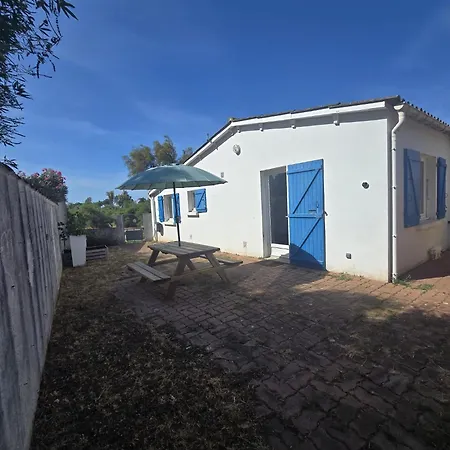Maisonnette Pres De La