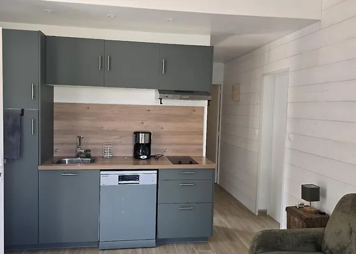 Maisonnette Pres De La