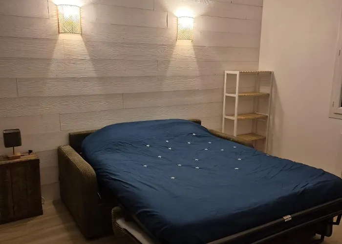 Maisonnette Pres De La